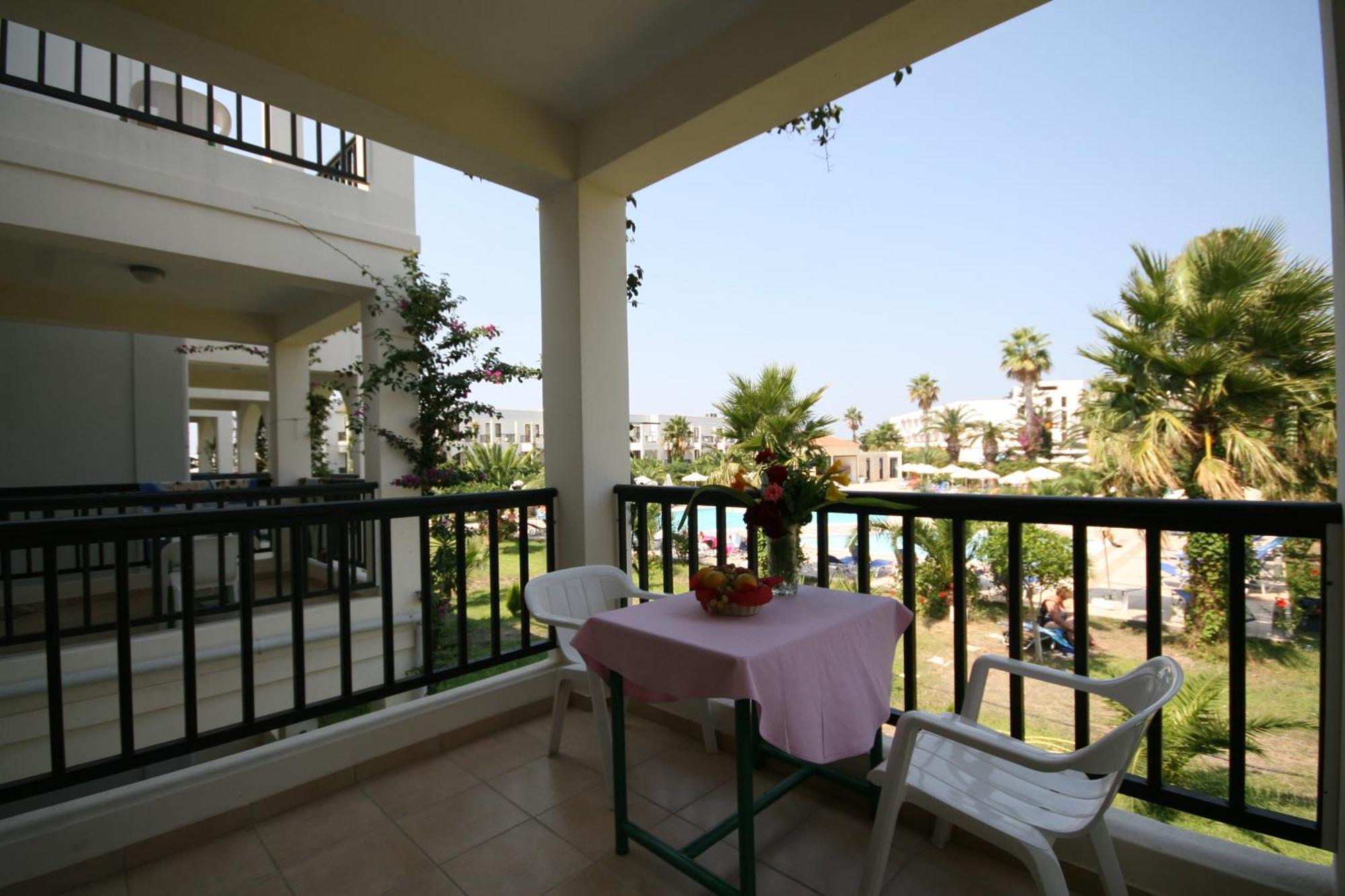 Tigaki Beach Hotel المظهر الخارجي الصورة